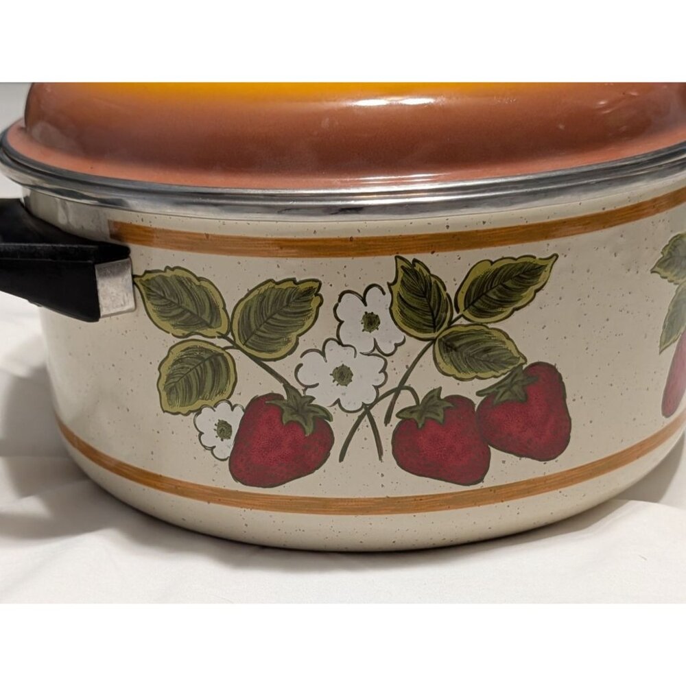Strawberry Enamel Stew Pot Lid 6 Quart Yellow White Retro Cookware Vintage - Picture 14 of 16